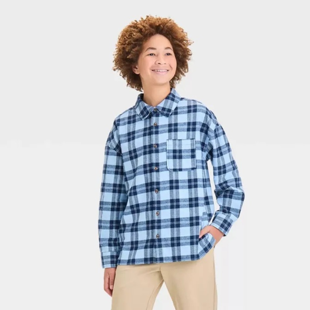 Art Class Boy’s Blue Plaid  Long Sleeve Button Down Shirt. NWT Small 6/7
